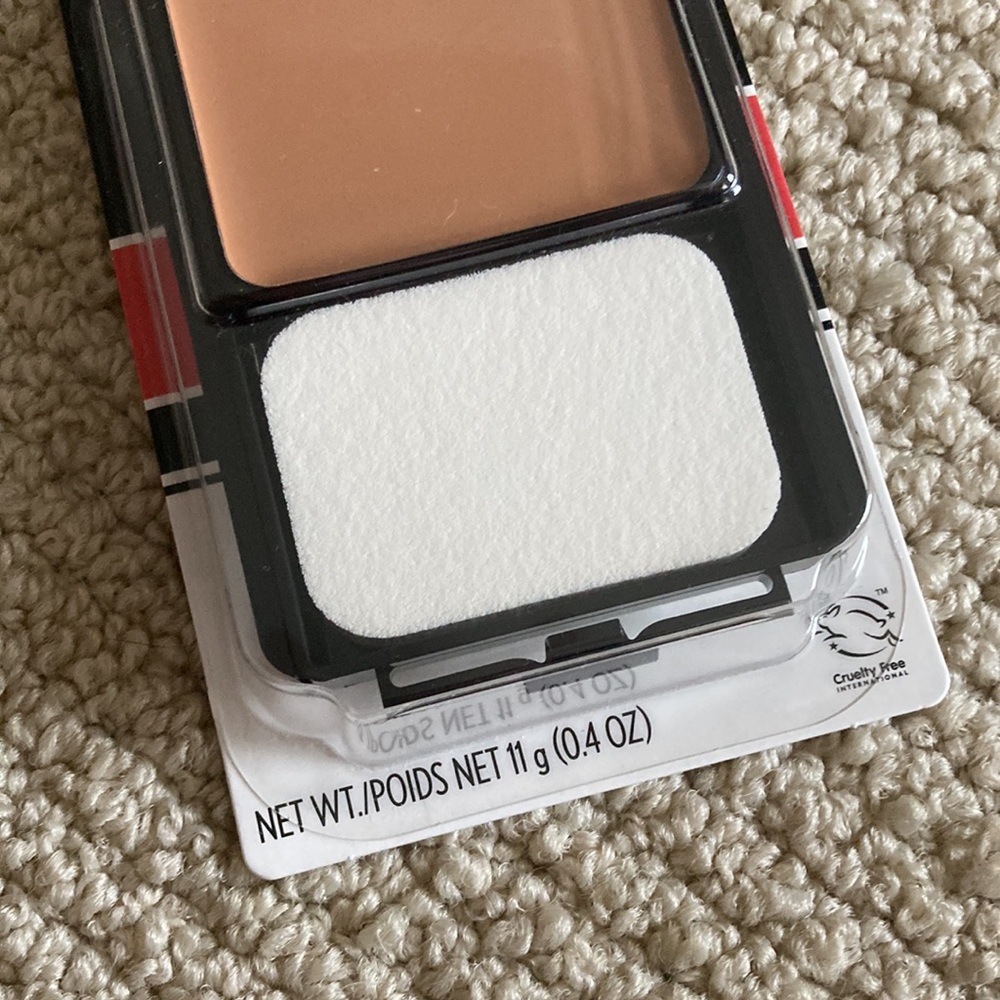 Covergirl Outlast All-Day Ultimate Finish 3 in 1 Foundation 455 Soft Honey NIB - Picture 3 of 6
